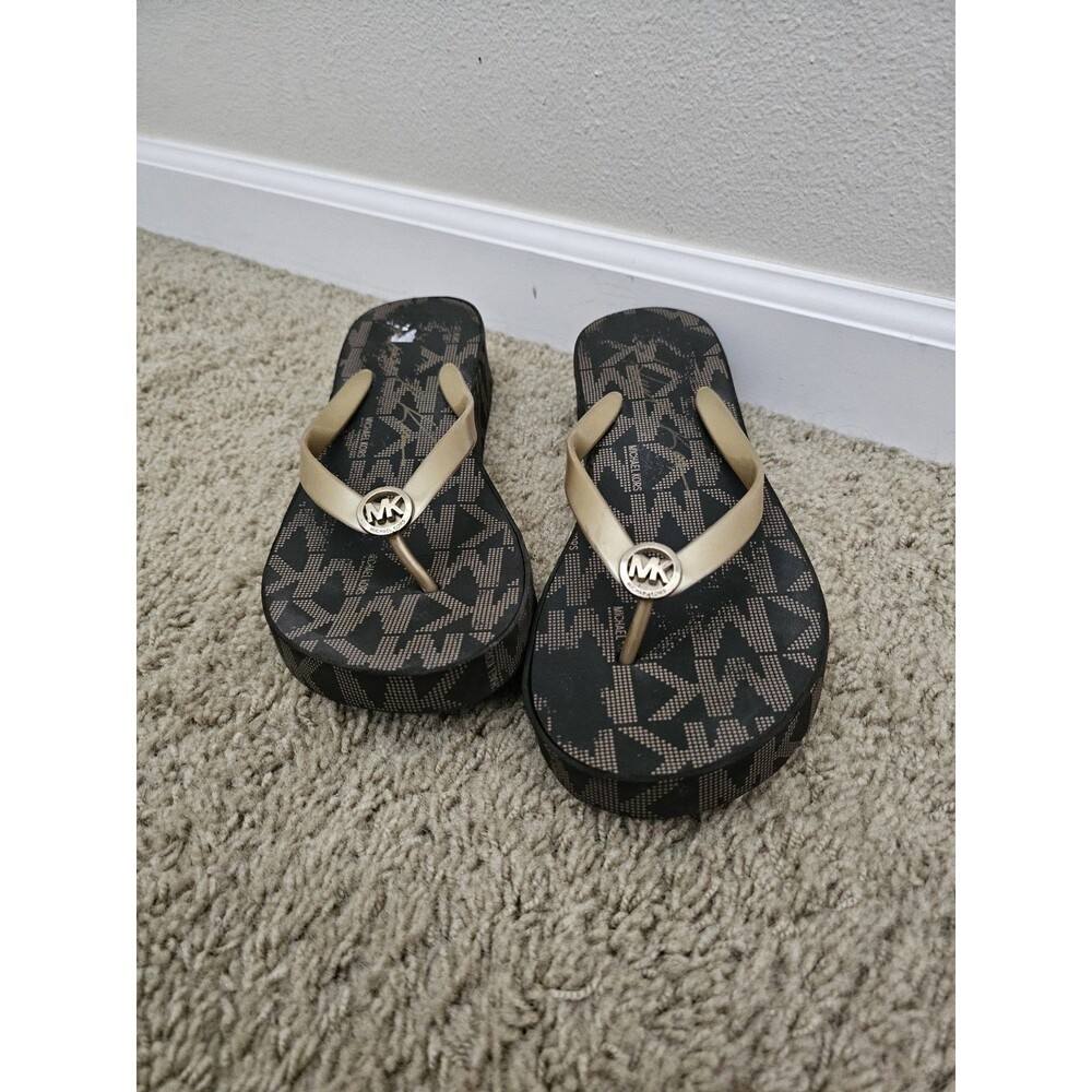 Michael Kors Womens MK Monogram Platform Wedge Flip Flops Gold Charm Sz 10M 41M
